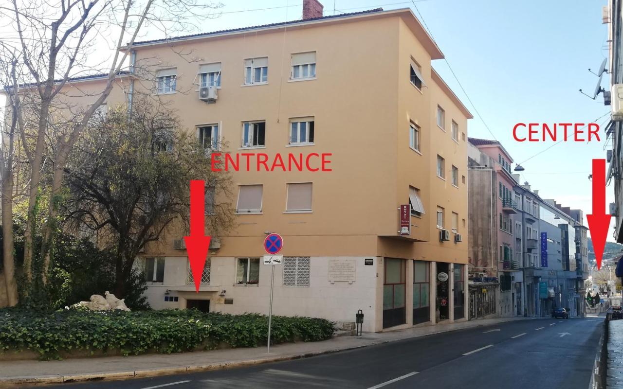 Apartments Smile Split Luaran gambar